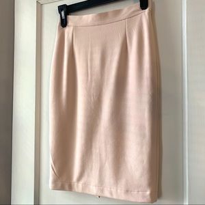 Lulu’s blush pink pencil skirt